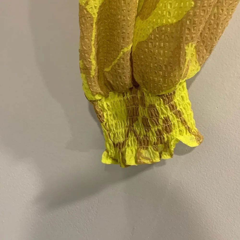 Yellow Smocked Ruffled Crop Blouse - Picture 4 of 7